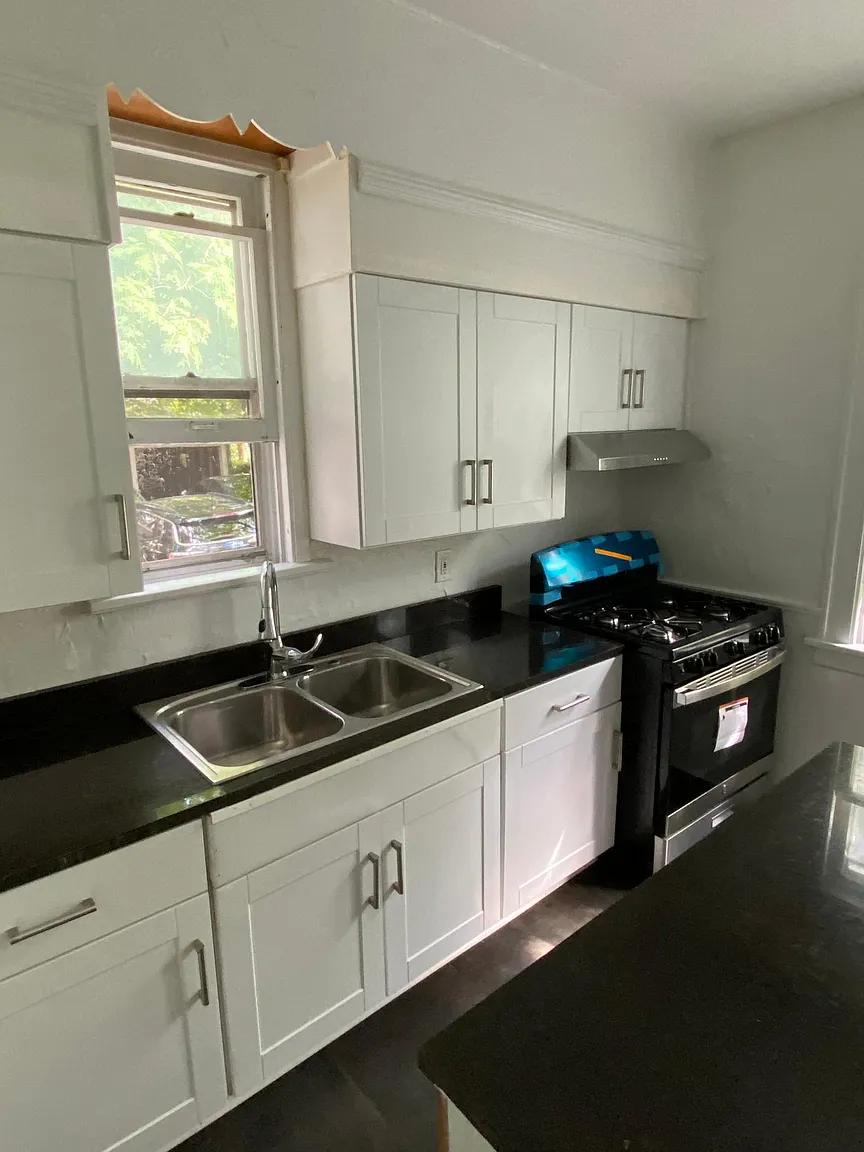 1721 Lee Rd photo 1