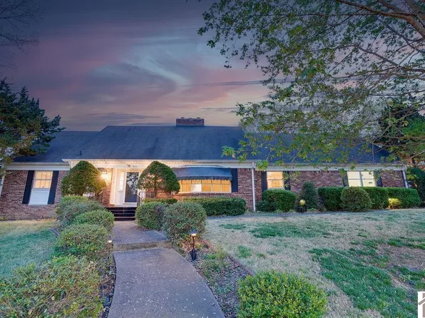 823 Evergreen St, Calvert City, KY 42029