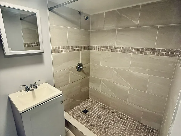 44 Haddam St — Photo 13