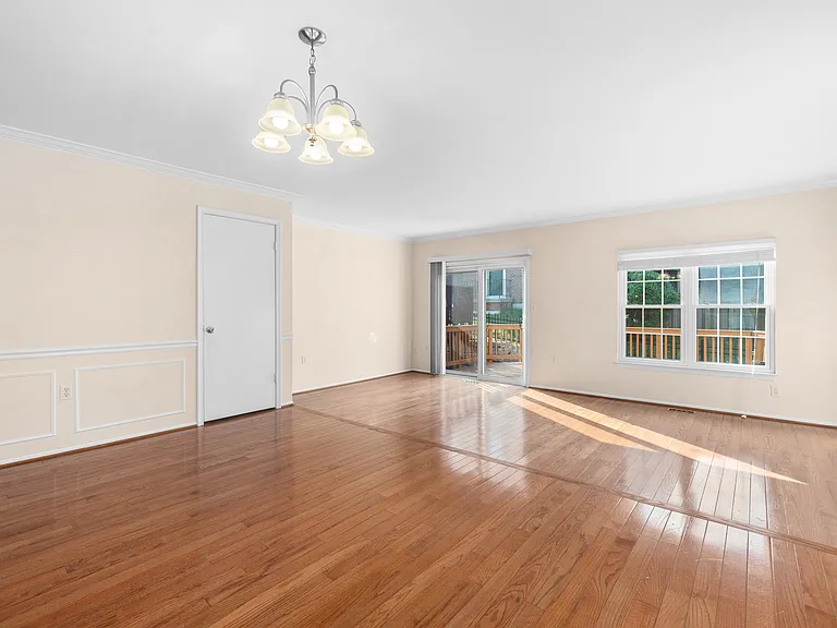 225 Lazy Hollow Dr — Photo 4