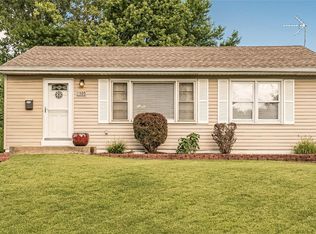 105 La Sierra Dr, Florissant, MO