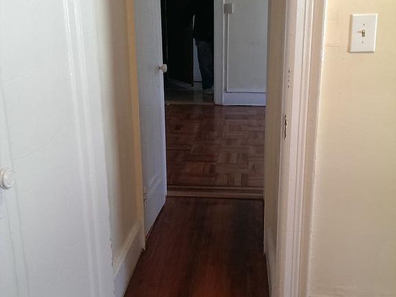 3rd image of 2561 Bronxwood Ave APT 8