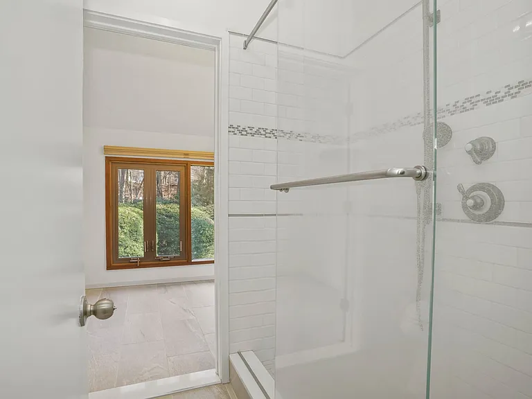 8 Bayberry Ridge Rd — Photo 29