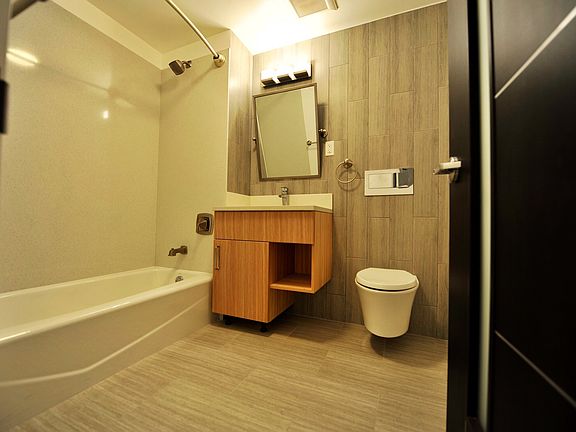 4th image of 227 Grand St #5A