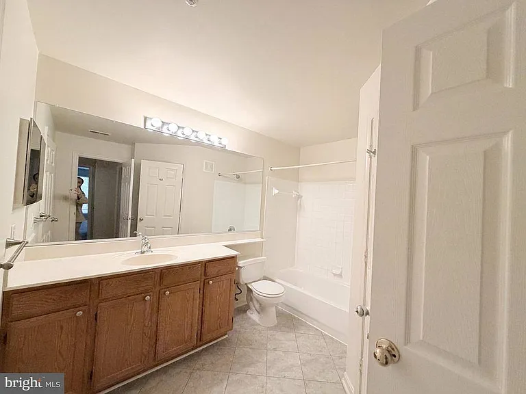 3109 River Bend Ct #D202 — Photo 9