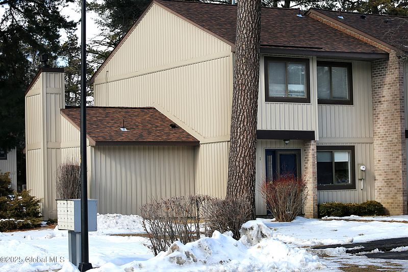 3rd image of 1 Briarwood Terrace