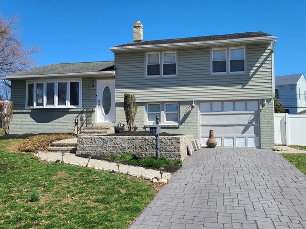 960 Dale Rd, Secane, PA 19018