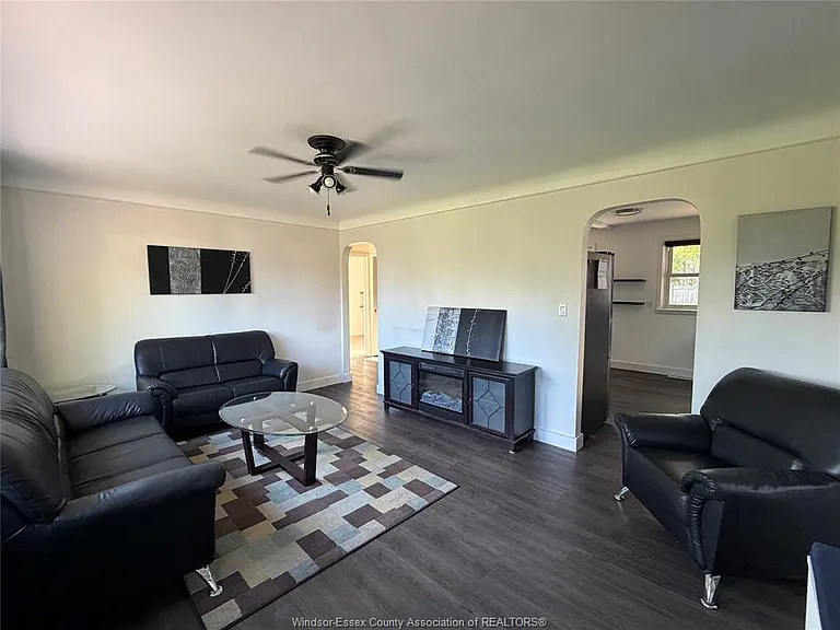431 Maple Ave — Photo 8