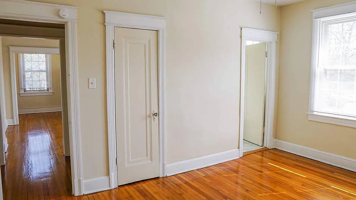 The Devonshire Court South Apartment — Photo 2