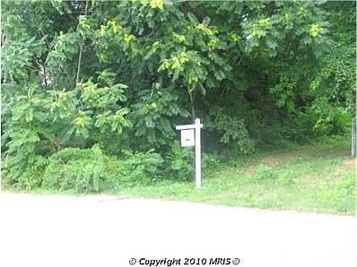 2nd image of Wasena Cir