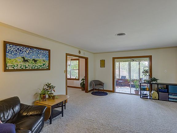 4th image of 1437 Wisteria Dr