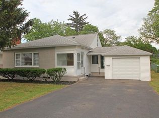 572 Seneca Ave, Rochester, NY 14621