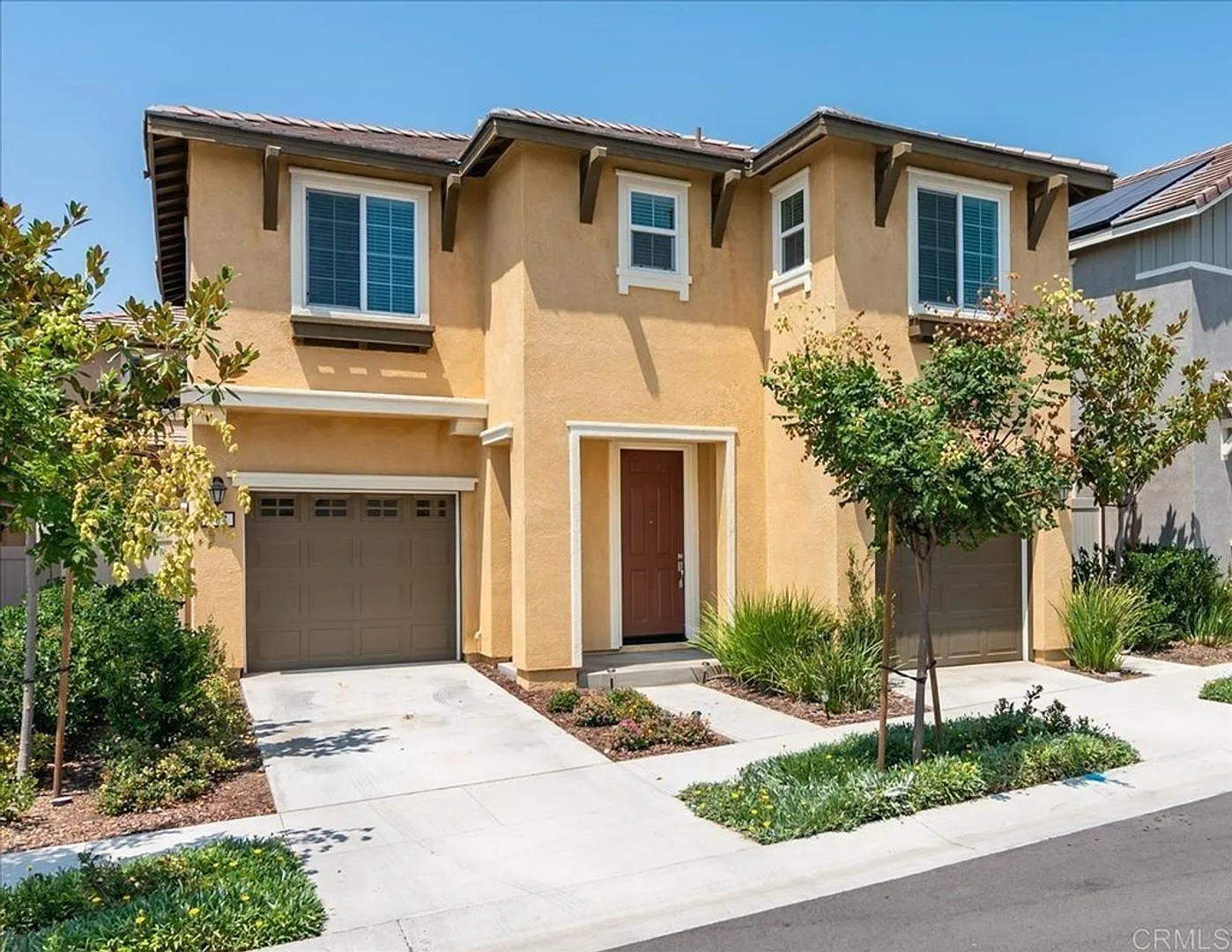 Bright and Spacious 3 Bedroom 3 Bath Townhome in Fallbrook! — Photo 1