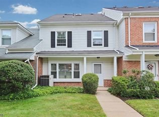2 Wareham Vlg, Scotch Plains, NJ 07076