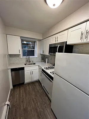 Sold by Golden Real Corp. | media 26