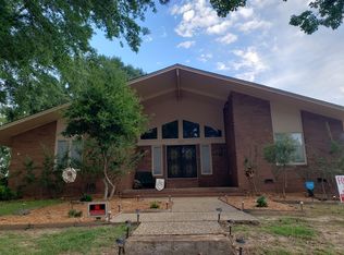 405 E Church St, Morrilton, AR 72110