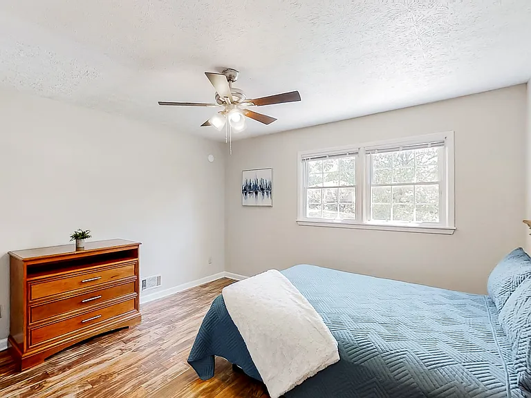 Heron Dr — Photo 2