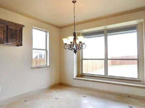 5th image of 204 Parkhaven Dr
