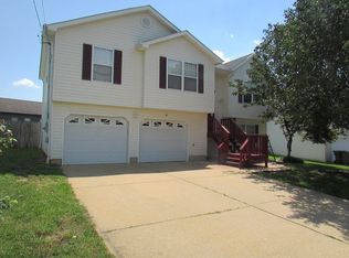 676 Colony Cir, Fort Oglethorpe, GA 30742