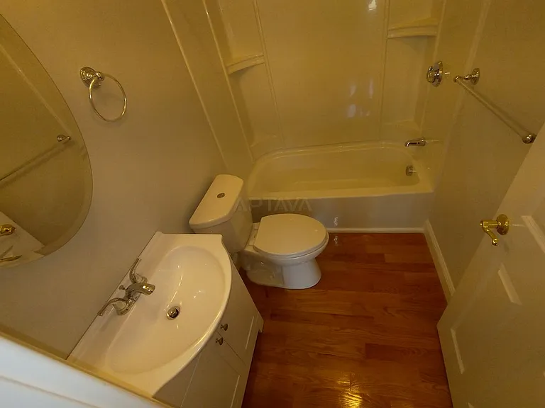 101 Morse St #302 — Photo 2