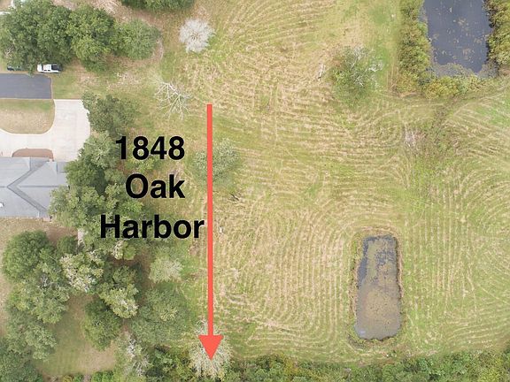 3rd image of 1848 Oak Harbor Dr SW
