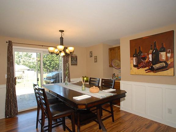 3rd image of S86W23250 Woodbury Ln