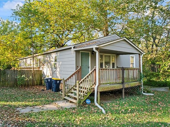 2nd image of 5503 NE 49th St