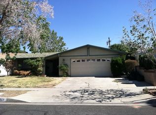 2526 E Avenue R, Palmdale, CA 93550
