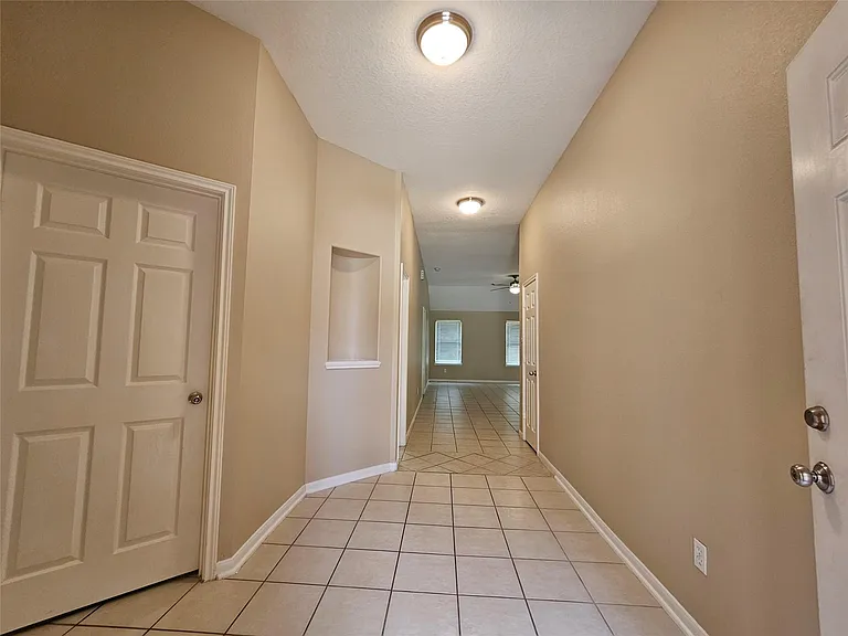 1079 Shadow Glenn Dr — Photo 30