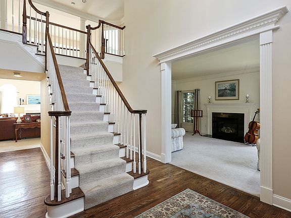 2nd image of 26 Carlton Dr