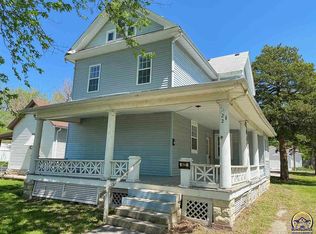 922 Mechanic St, Emporia, KS 66801