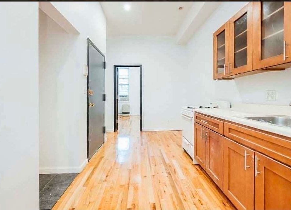 2nd image of 59 Troutman St APT 1R