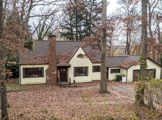 2540 Valley View Dr, Cuyahoga Falls, OH 44223