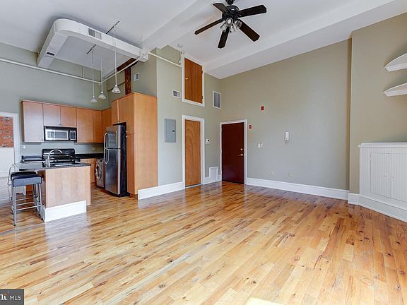 5th image of 219 Krams Ave APT B3