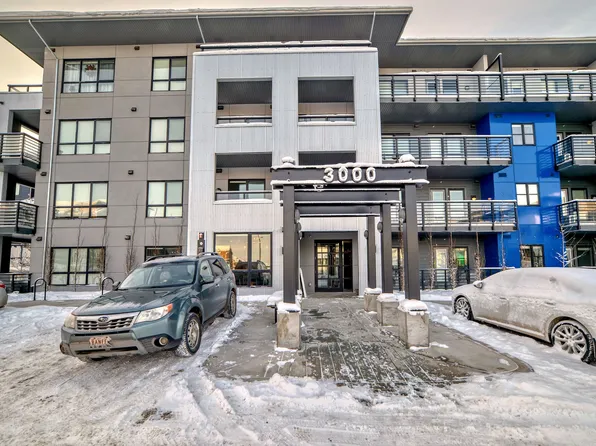 350 Livingston Cmn NE, Calgary, AB