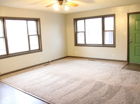 2nd image of 603 E 6th St