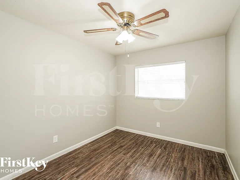 6807 S Cortez Ave — Photo 15