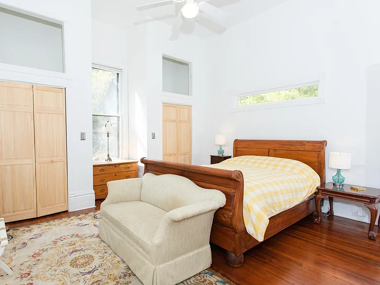 Second downstairs bedroom (with ensuite)