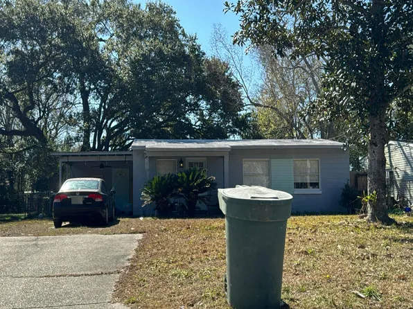 13 Randolph Dr, Pensacola, FL 32506