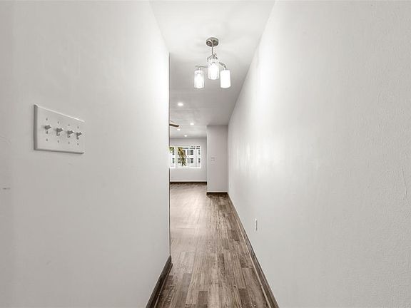 3rd image of 225 Country Club Dr APT B221