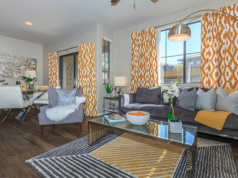 1b1 751 SQFT 1 Bed 1 Bath