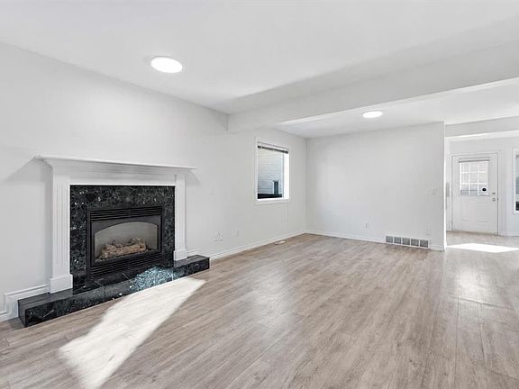 5th image of 2132 W 35th Ave SW #2