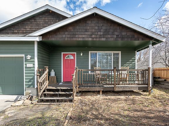2nd image of 2652 NE Cordata Pl