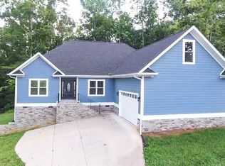 553 Hickory Pointe Ln, Maynardville, TN 37807