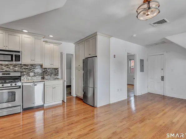 119 Dwight St #3, New Haven, CT 06511