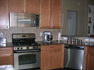 4th image of 12509 Outlook Ave