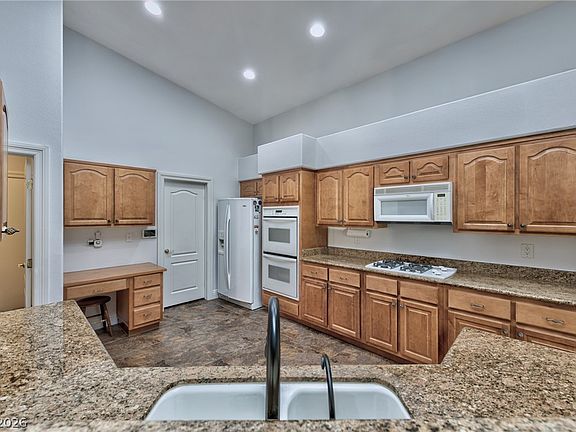 5th image of 9693 Dancing Pond Way
