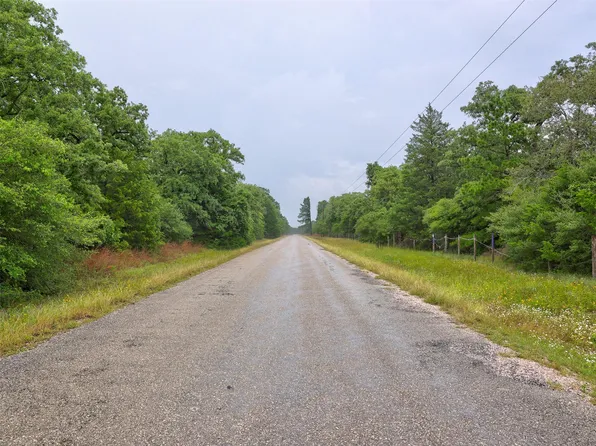 1420 County Road C, Lexington, TX 78947