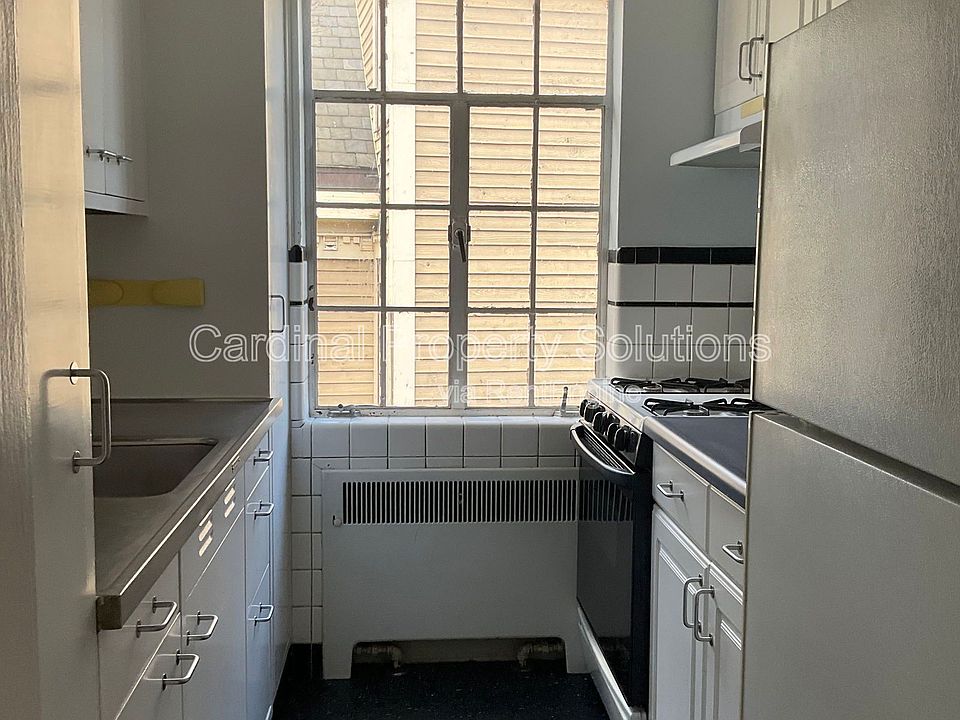 1st image of 249 Loraine Ave #1
