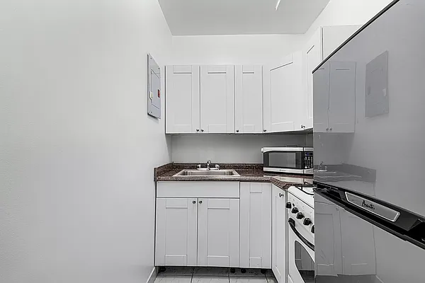 Rented by REAL New York | media 11